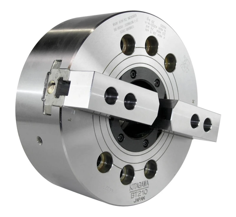 2-х кулачковый приводной патрон с открытым центром Kitagawa BT210